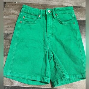 Judy Blue Green Shorts-‎ Small